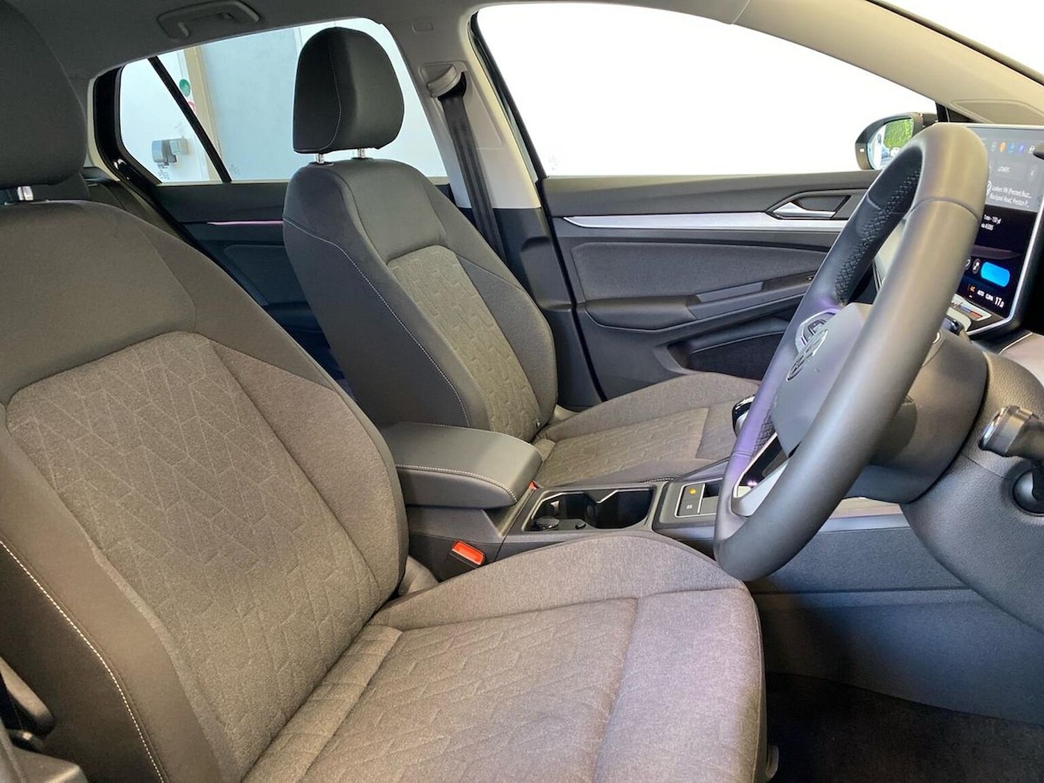 Used Volkswagen Golf 2025 for sale - 76905079: Photo 32