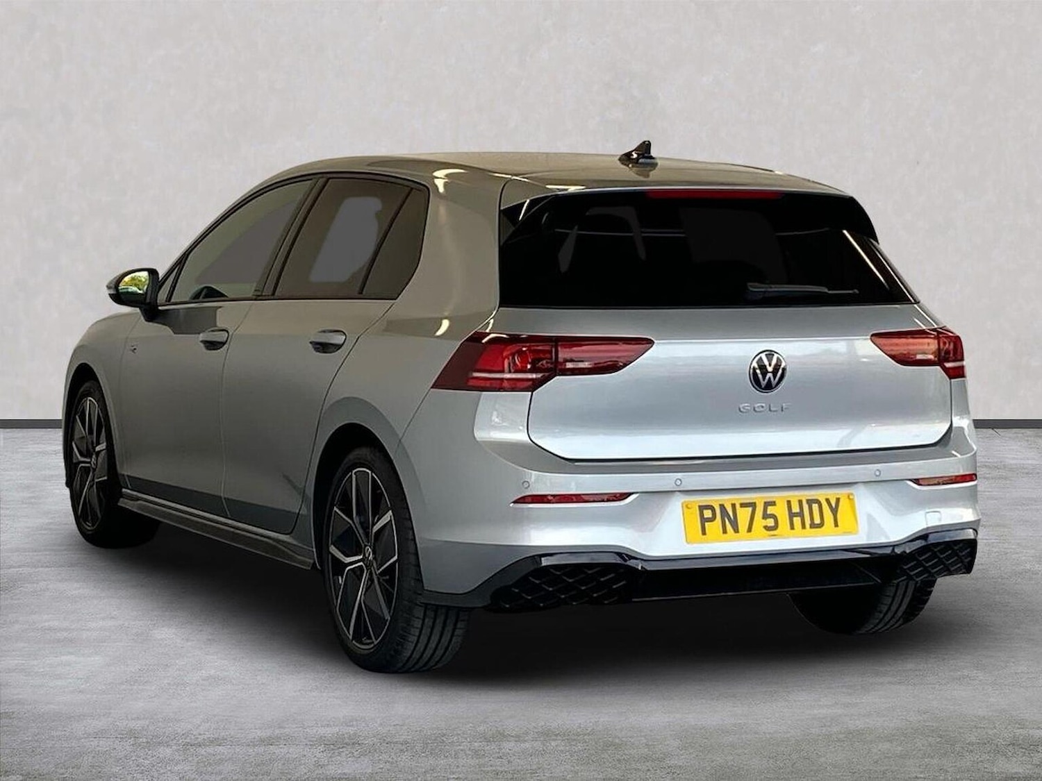Used Volkswagen Golf 2025 for sale - 76177591: Photo 2