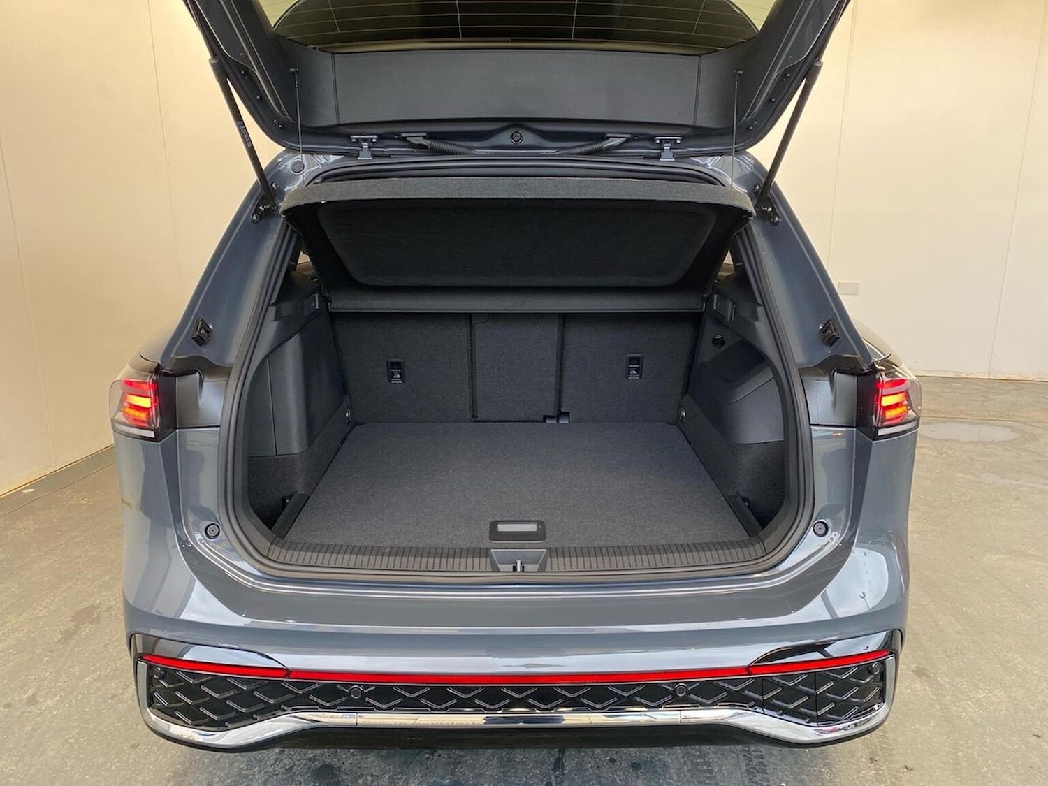 Used Volkswagen Tiguan 2025 for sale - 77775116: Photo 17