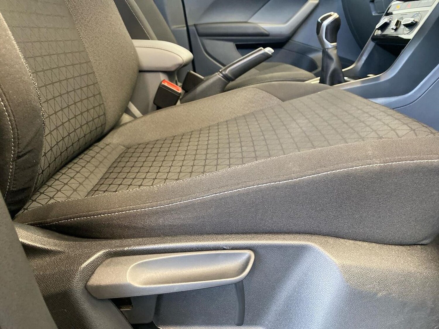 Used Volkswagen T-Cross 2019 for sale - 76877944: Photo 30