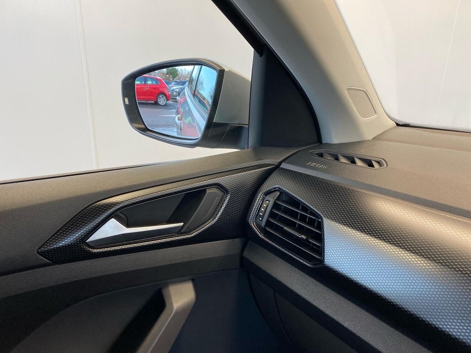 Used Volkswagen T-Cross 2019 for sale - 76877944: Photo 31