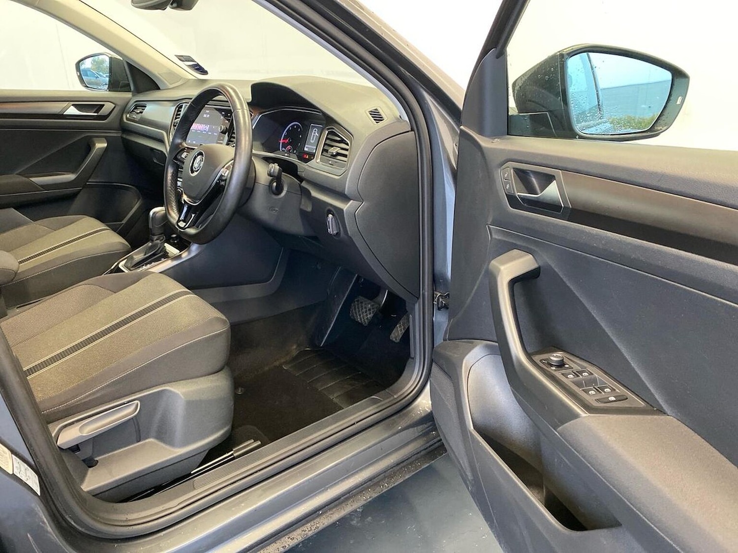 Used Volkswagen T-Roc 2020 for sale - 76725907: Photo 21