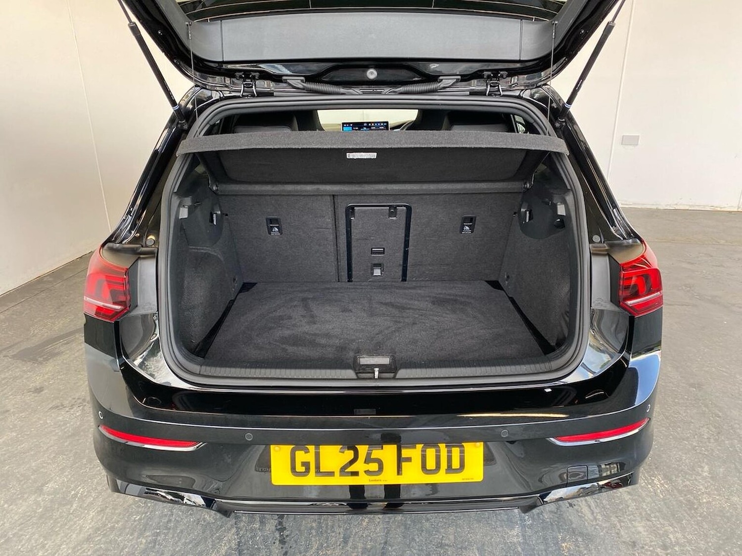 Used Volkswagen Golf 2025 for sale - 78176526: Photo 17