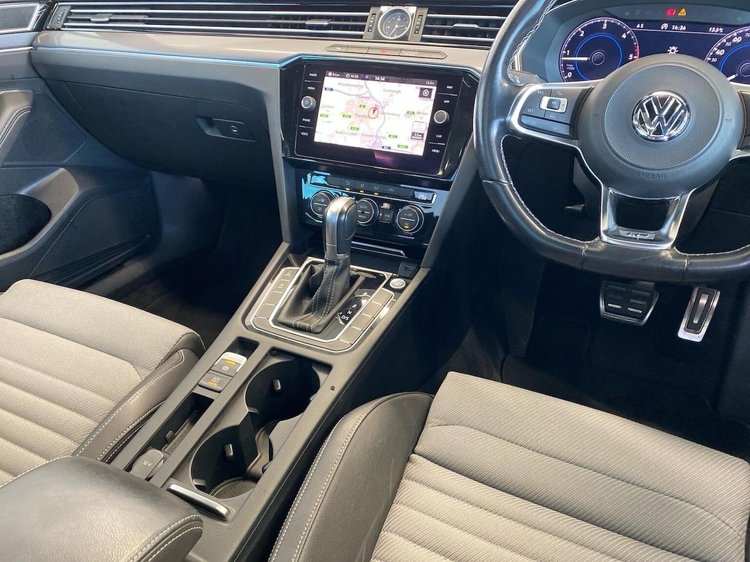 Used Volkswagen Passat 2018 for sale - 76353674: Photo 13