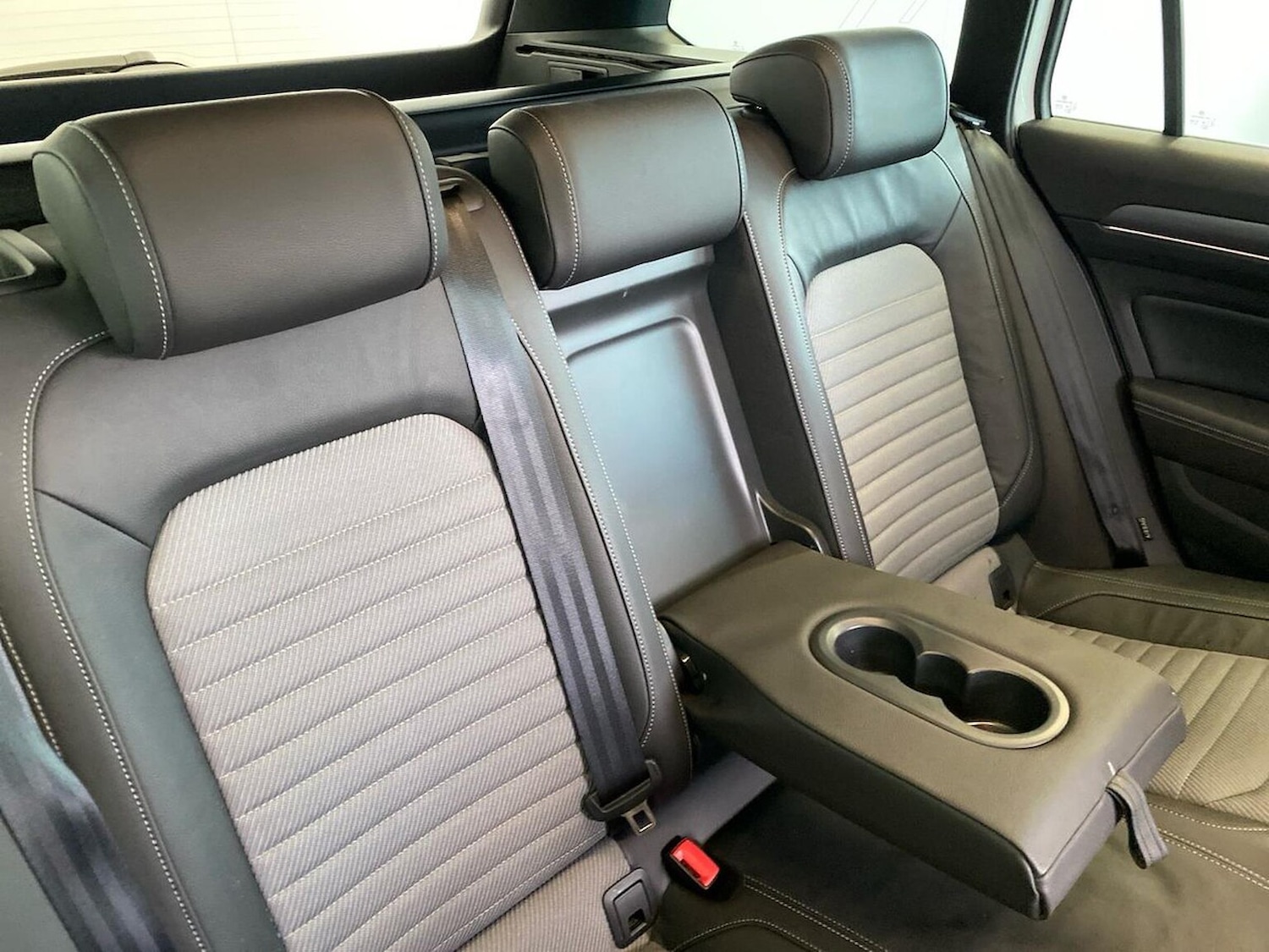 Used Volkswagen Passat 2018 for sale - 76353674: Photo 16