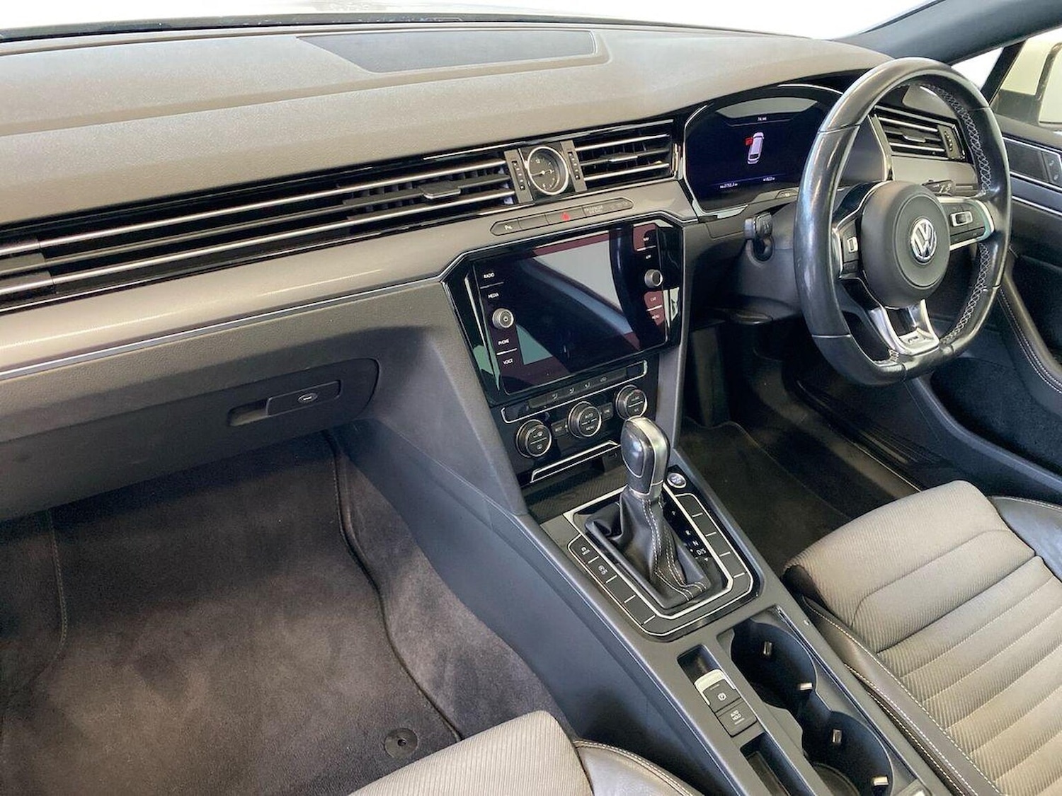 Used Volkswagen Passat 2018 for sale - 76353674: Photo 7