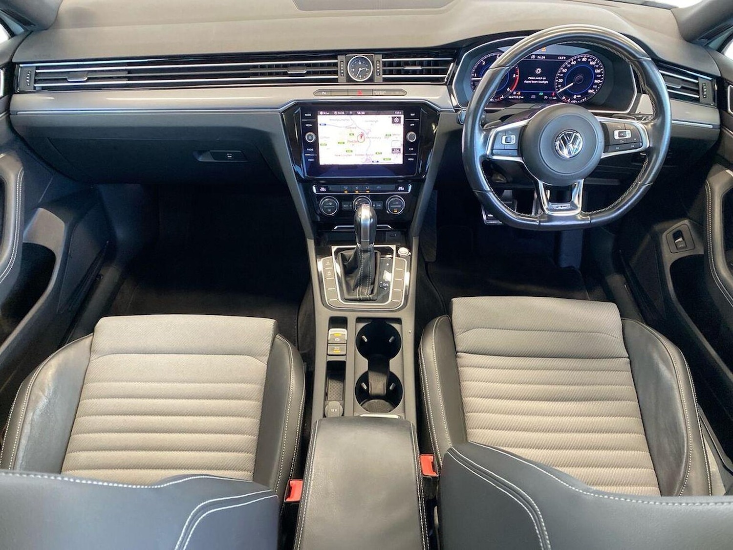 Used Volkswagen Passat 2018 for sale - 76353674: Photo 8