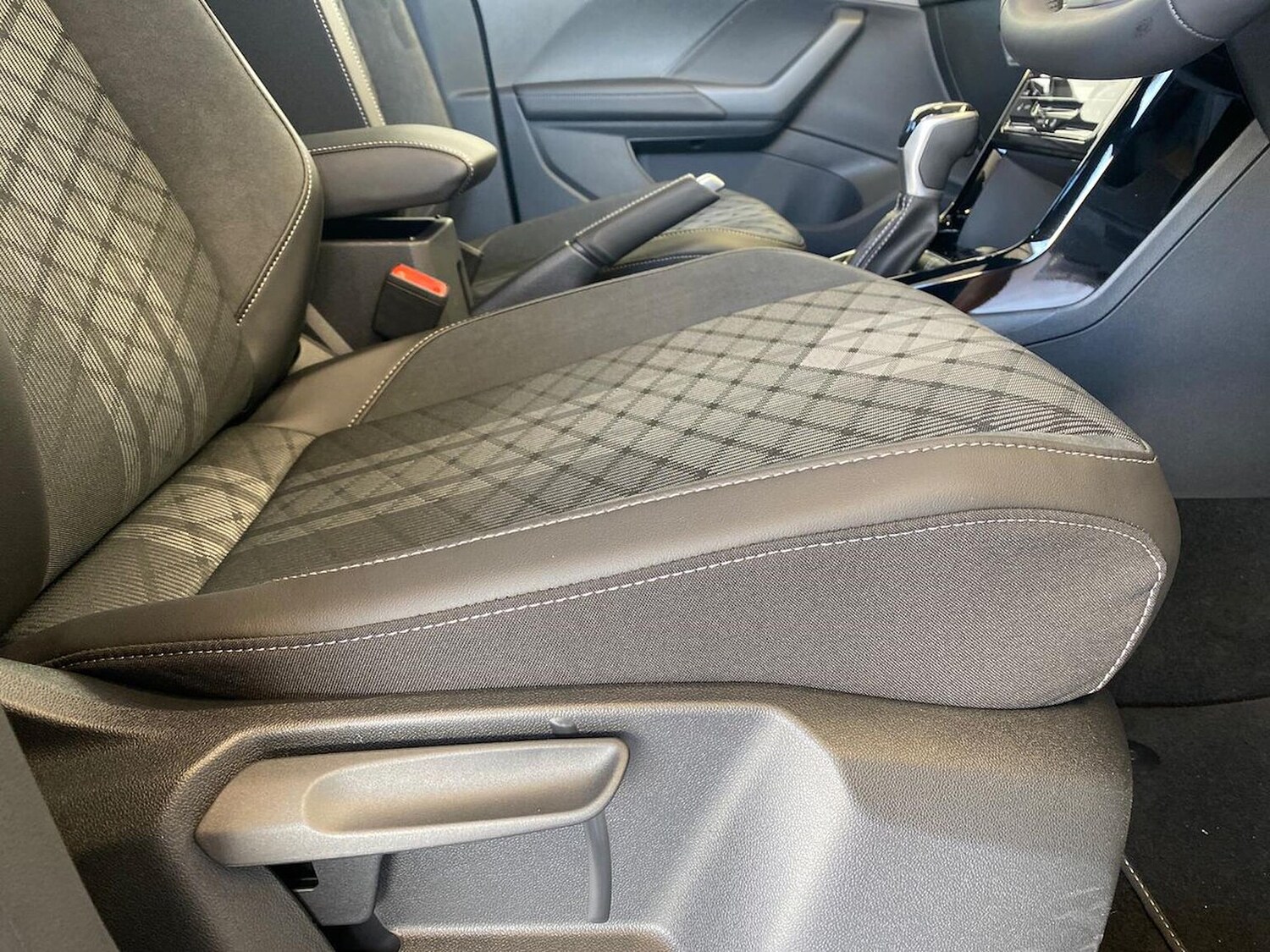 Used Volkswagen T-Cross 2025 for sale - 76860027: Photo 30