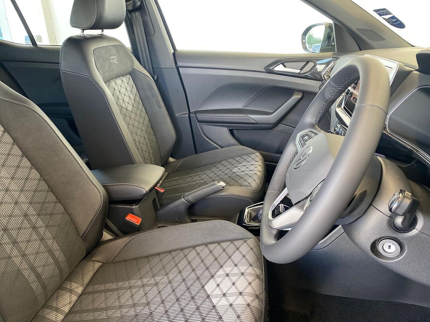 Used Volkswagen T-Cross 2025 for sale - 76860027: Photo 32