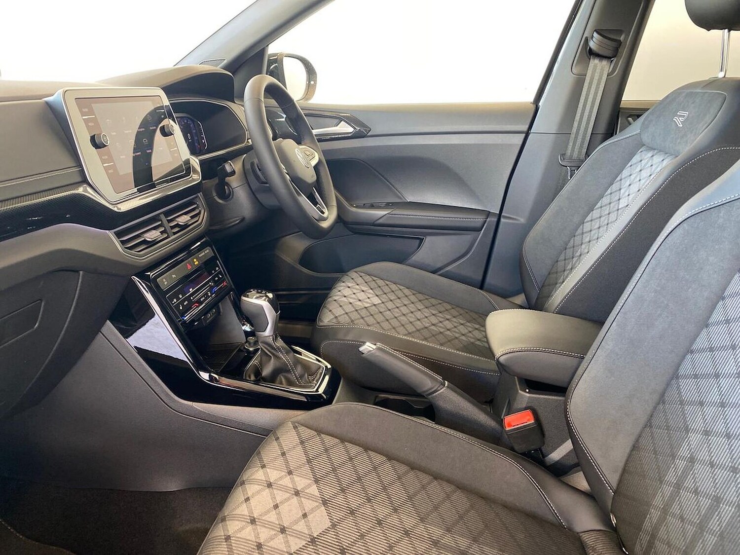 Used Volkswagen T-Cross 2025 for sale - 76860027: Photo 40