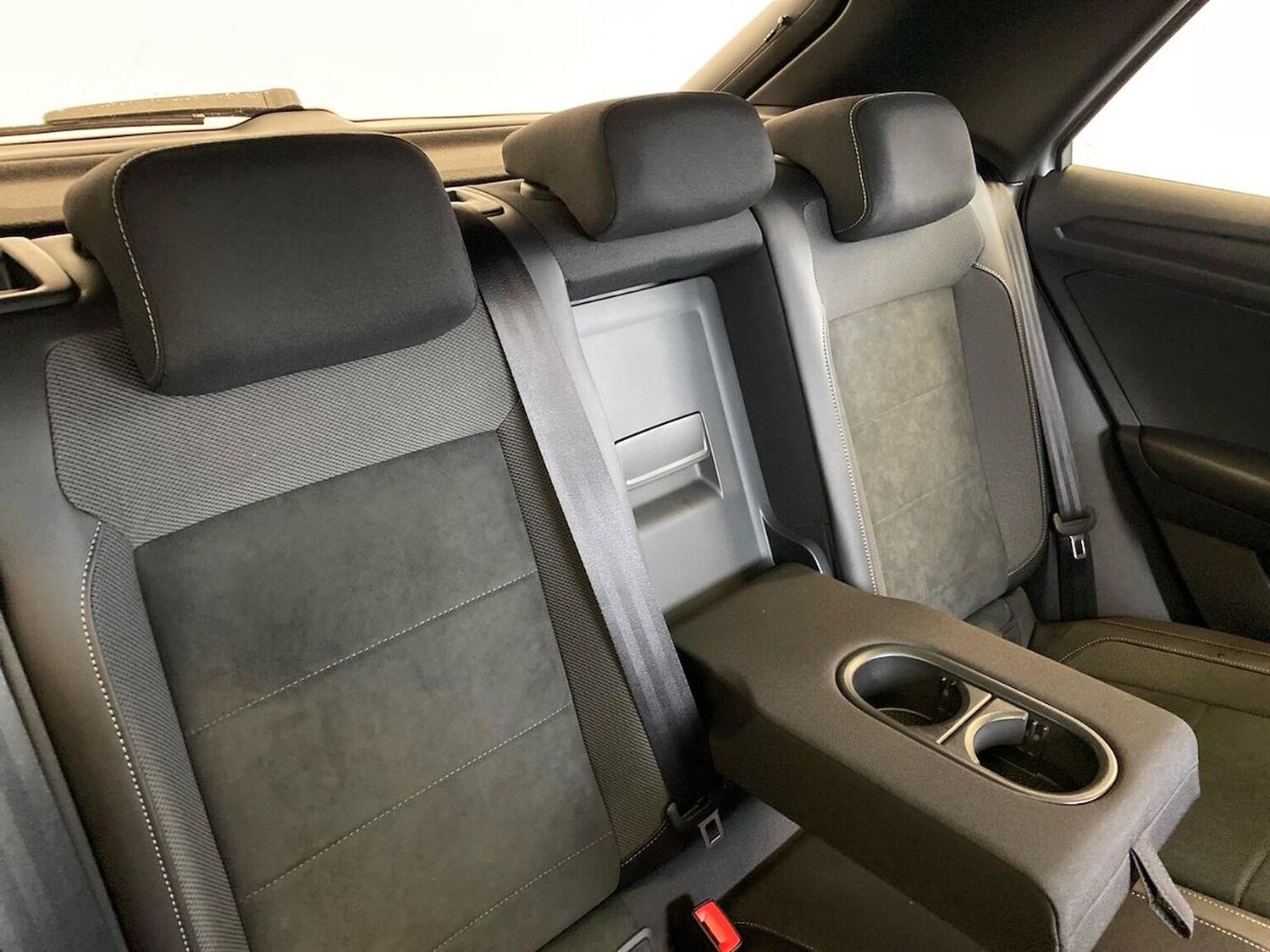 Used Volkswagen T-Roc 2026 for sale - 77901680: Photo 16