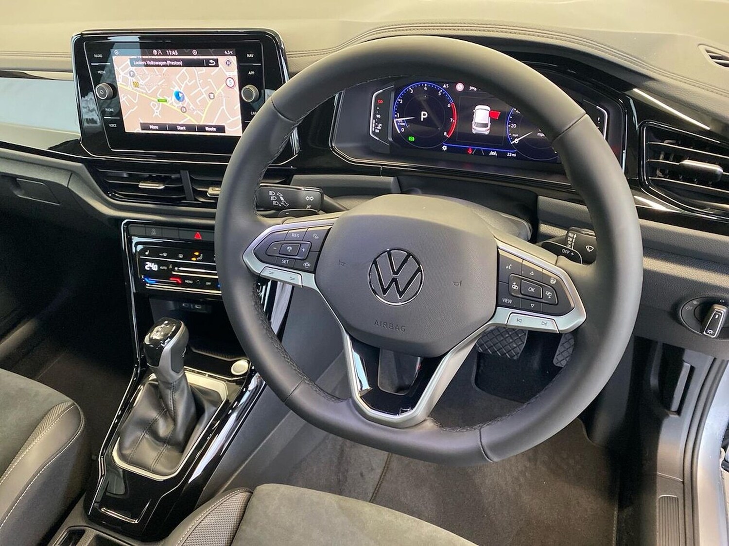 Used Volkswagen T-Roc 2026 for sale - 77901680: Photo 27