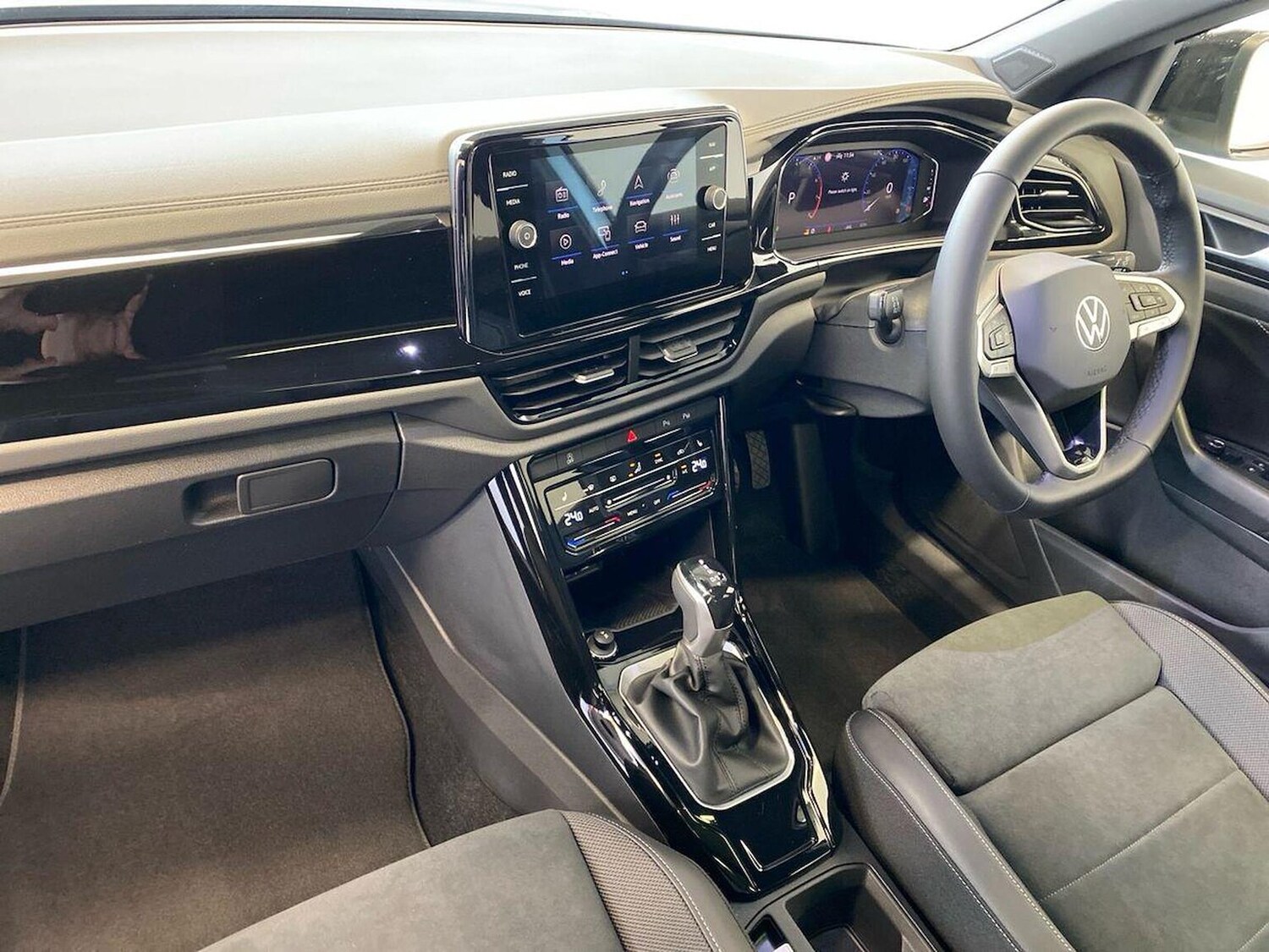 Used Volkswagen T-Roc 2026 for sale - 77901680: Photo 7