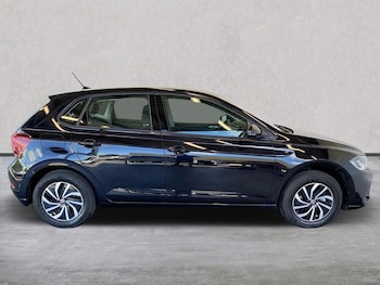 Used Volkswagen Polo 2024 for sale - 75514787: Photo