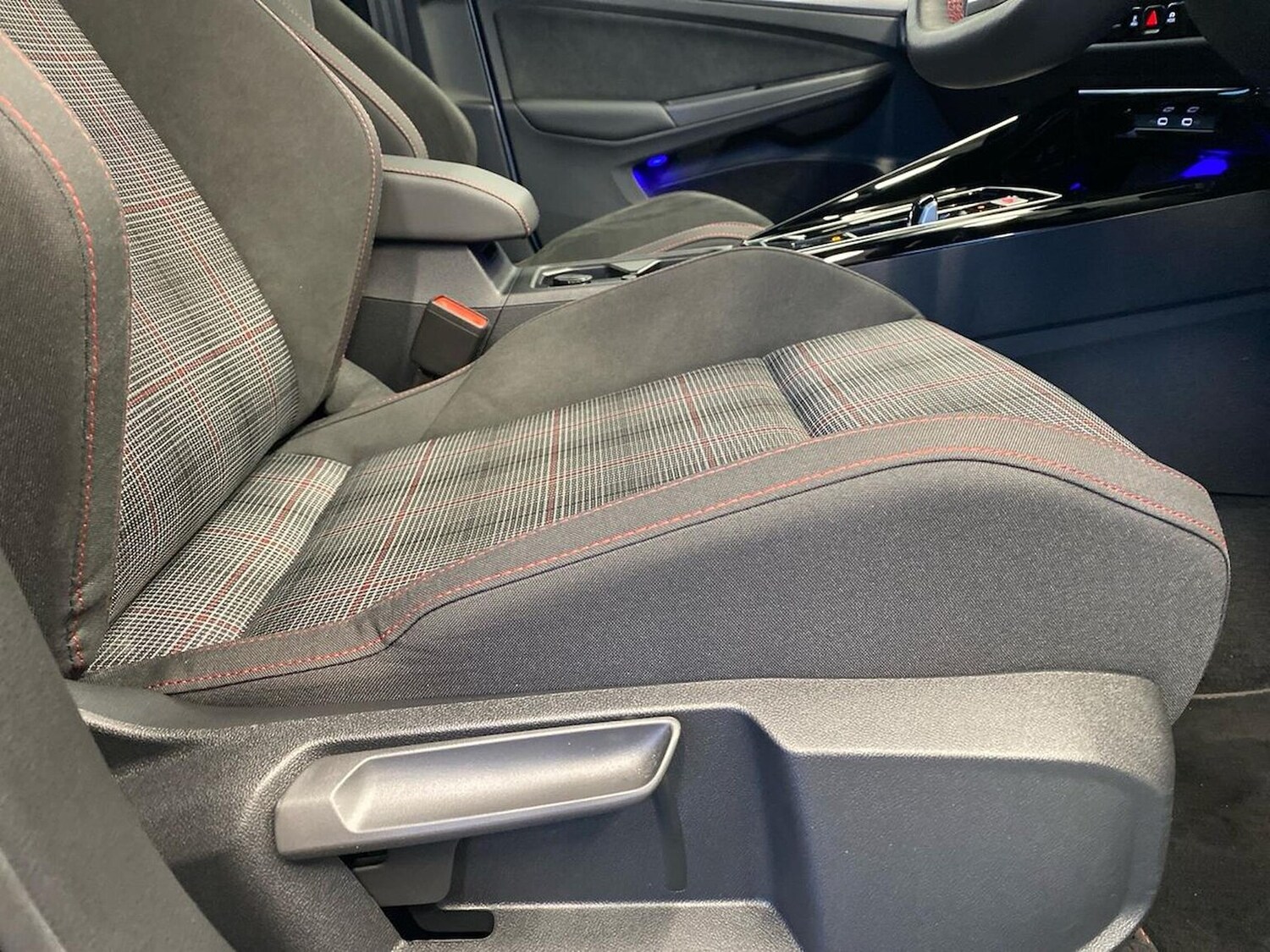 Used Volkswagen Golf 2025 for sale - 76877941: Photo 30