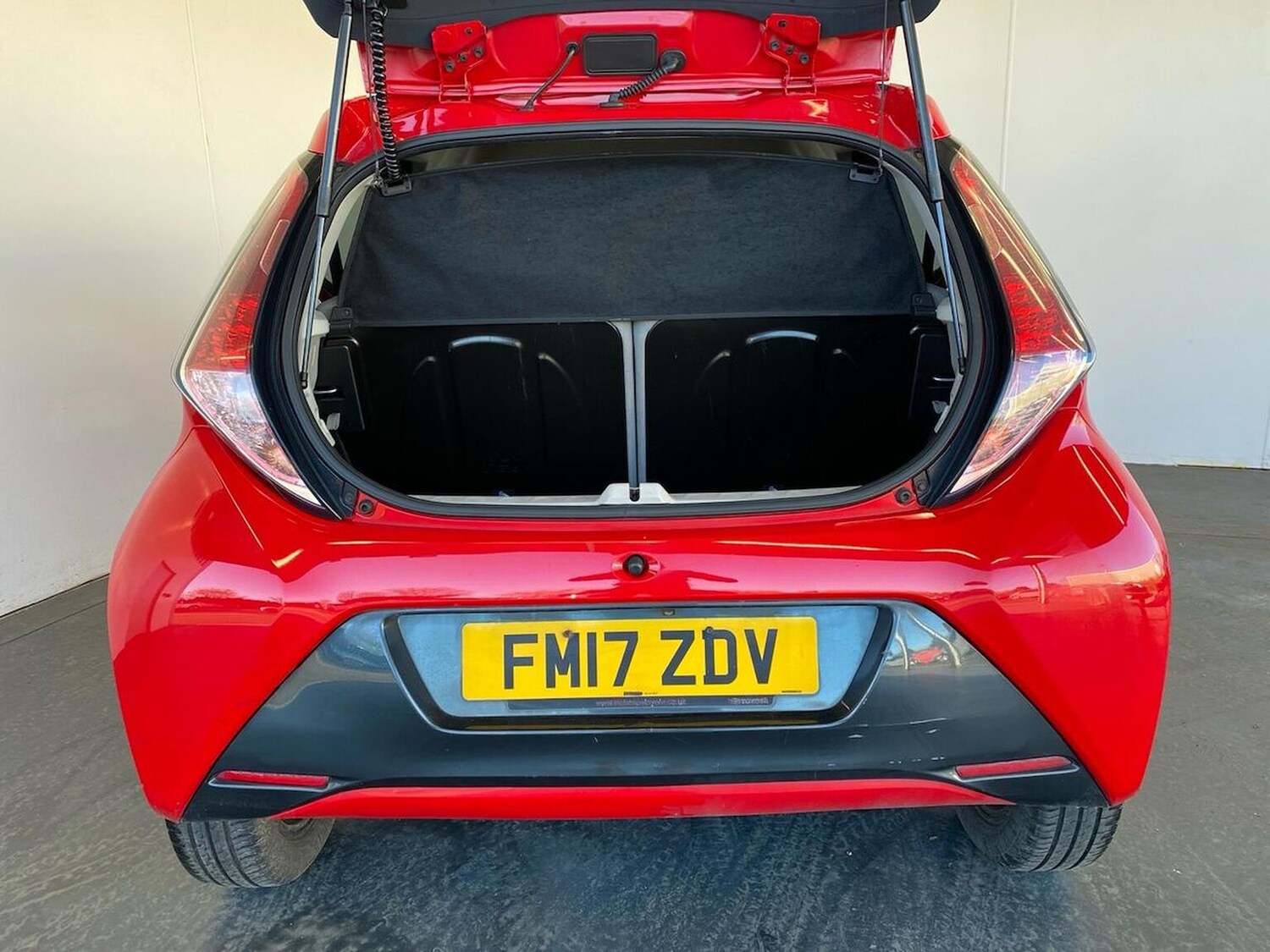 Used Toyota AYGO 2017 for sale - 78194775: Photo 17