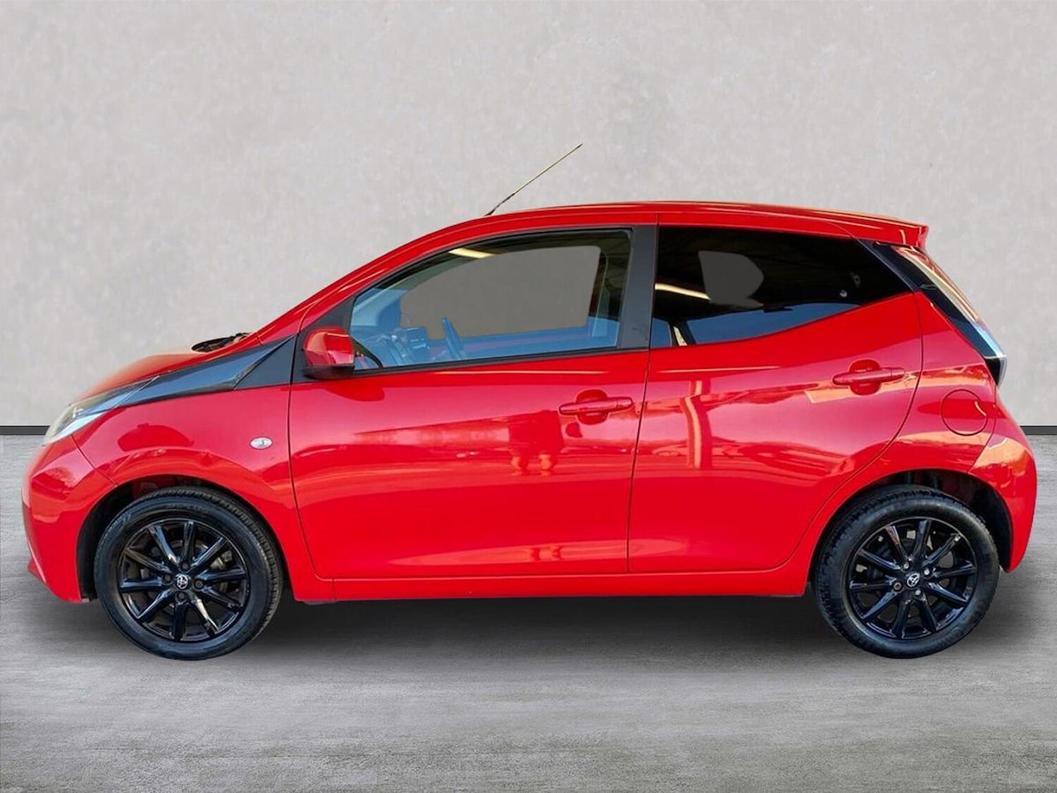 Used Toyota AYGO 2017 for sale - 78194775: Photo 19