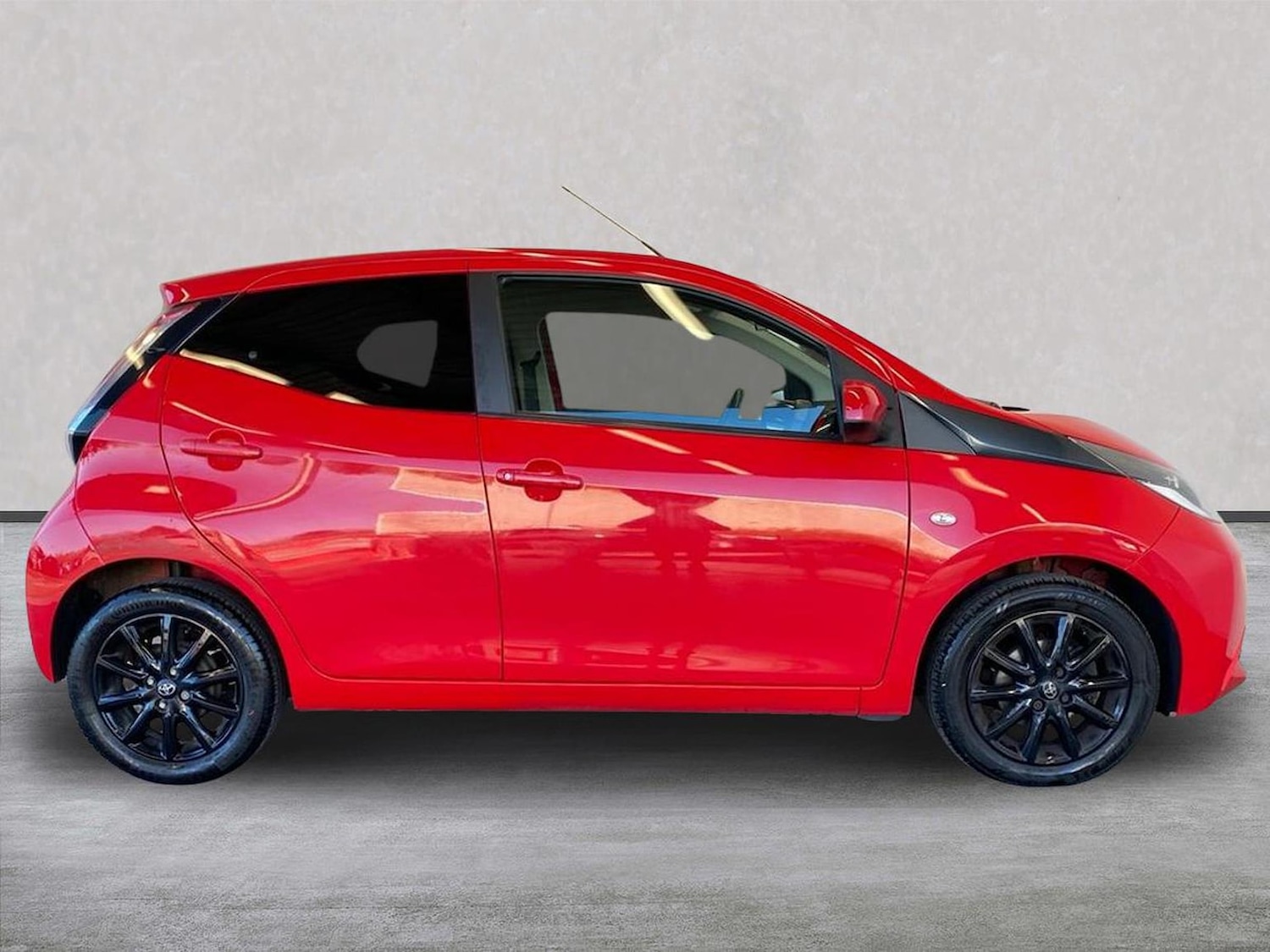 Used Toyota AYGO 2017 for sale - 78194775: Photo 3