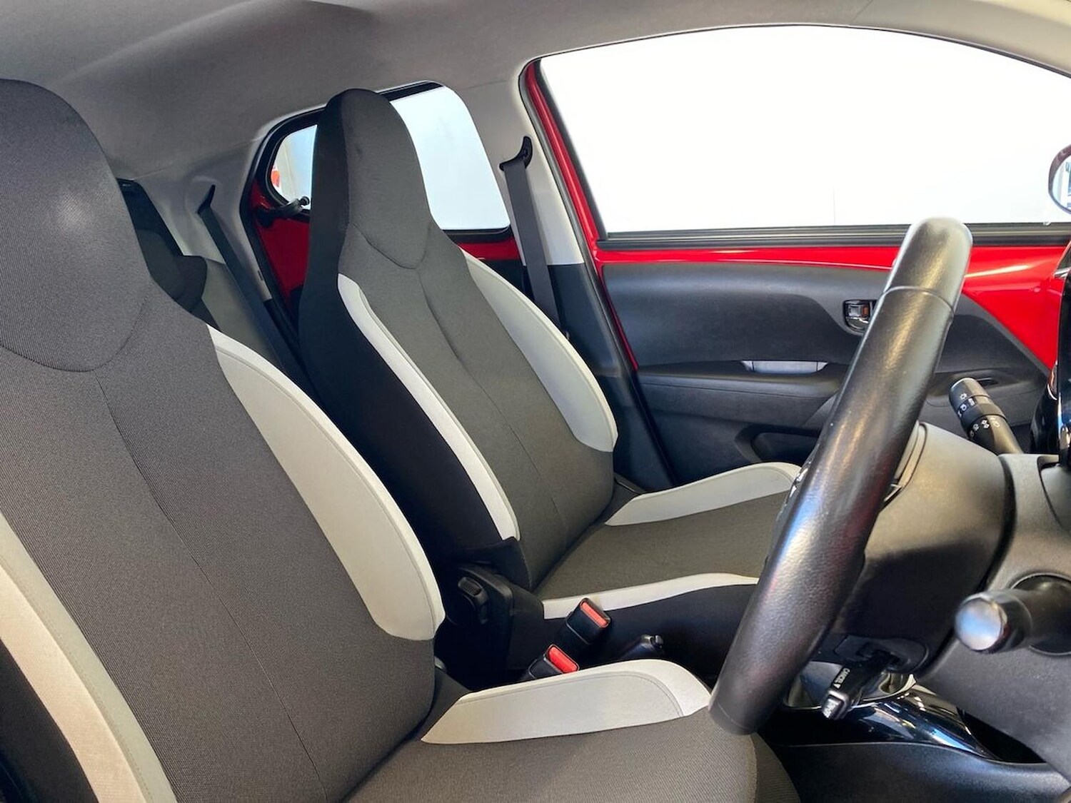 Used Toyota AYGO 2017 for sale - 78194775: Photo 32