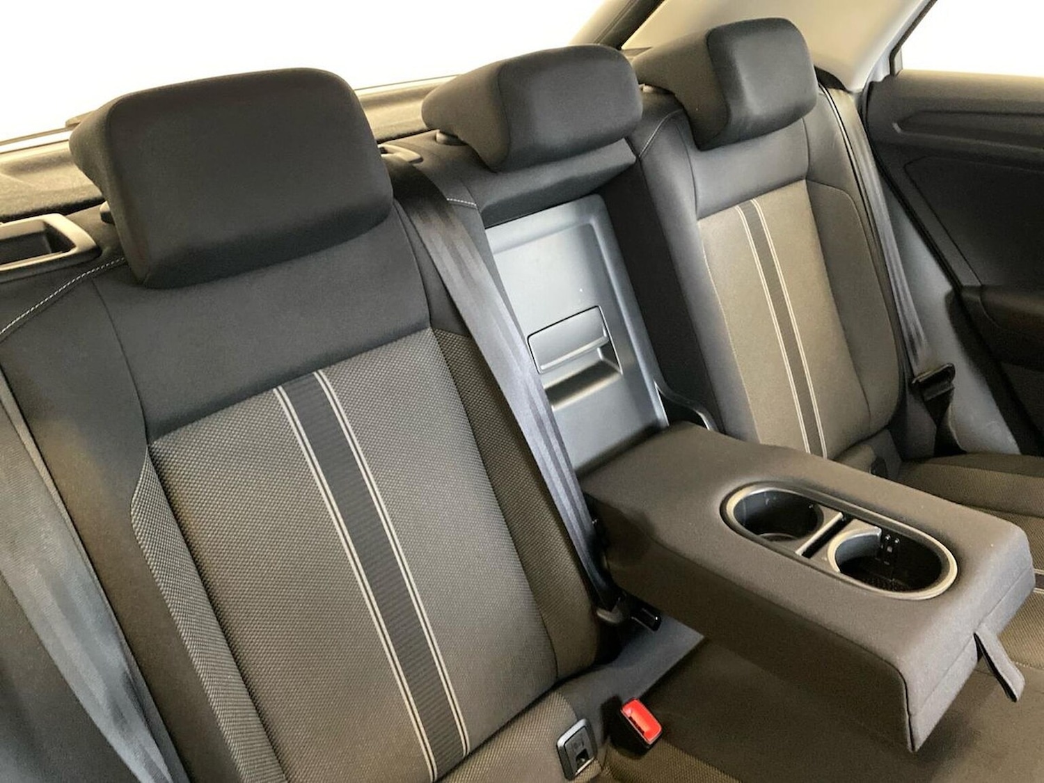 Used Volkswagen T-Roc 2018 for sale - 77077293: Photo 18