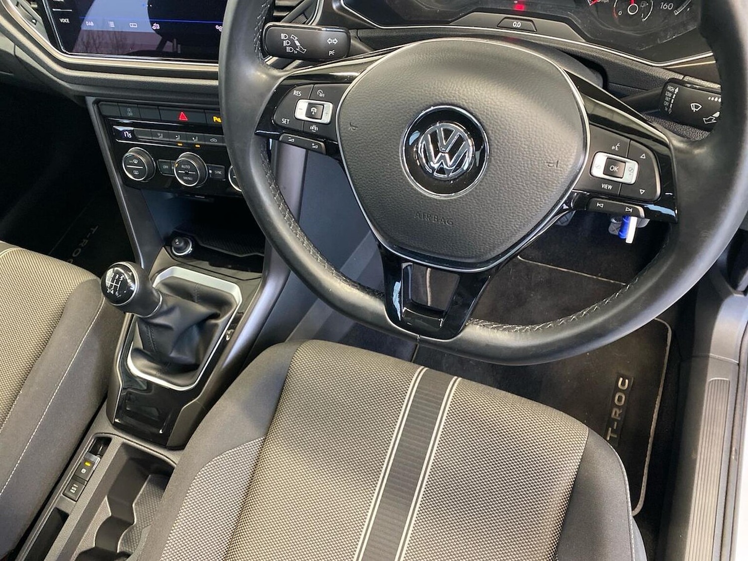 Used Volkswagen T-Roc 2018 for sale - 77077293: Photo 29