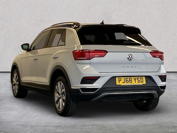 Used Volkswagen T-Roc 2018 for sale - 77077293: Photo