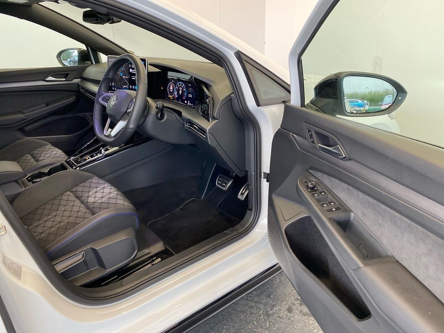 Used Volkswagen Golf 2025 for sale - 78194955: Photo 21