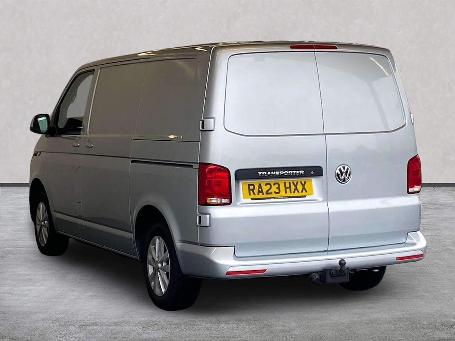 Used Volkswagen Transporter 2023 for sale - 78195305: Photo 2