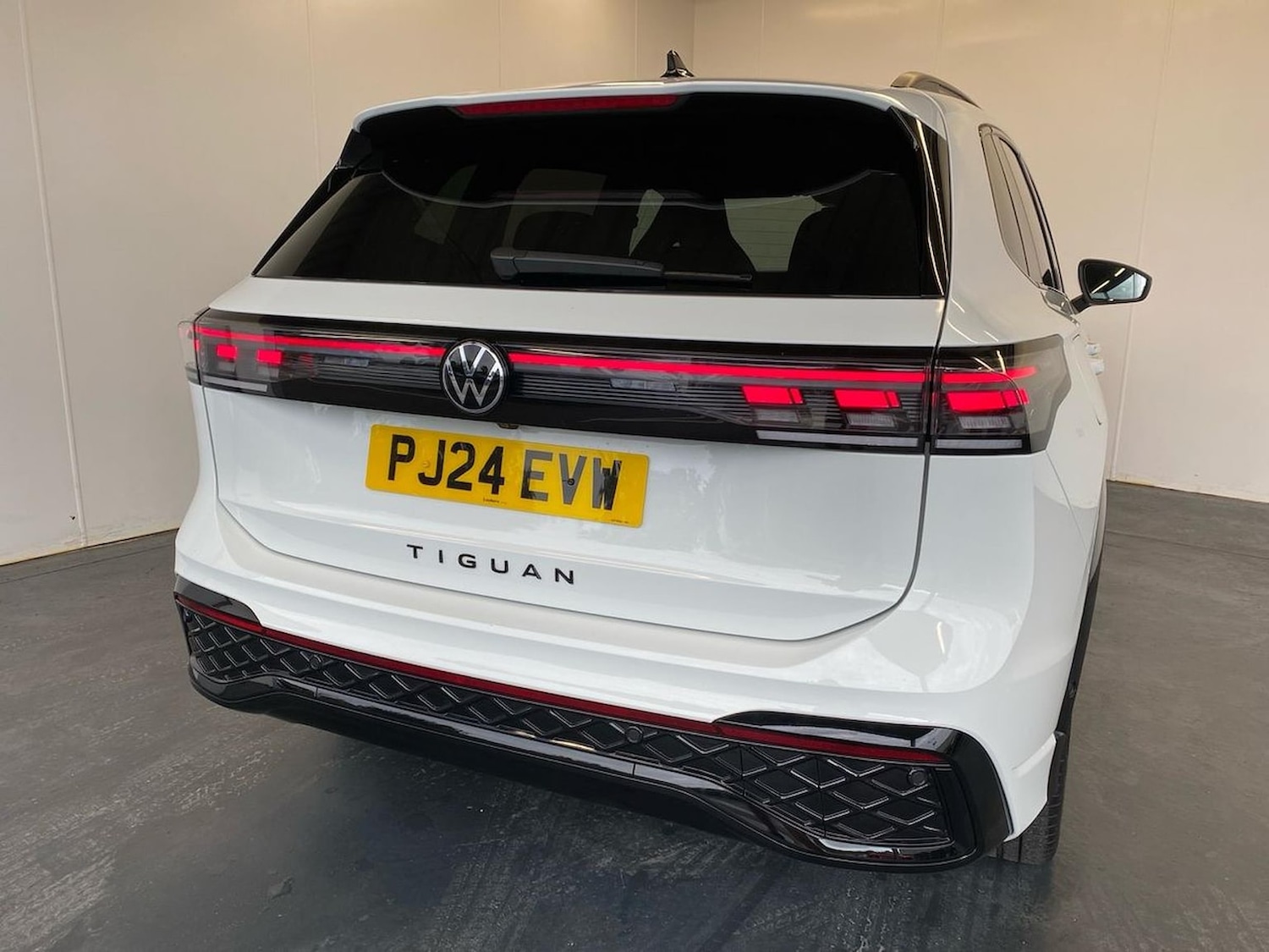 Used Volkswagen Tiguan 2024 for sale - 76412497: Photo 35