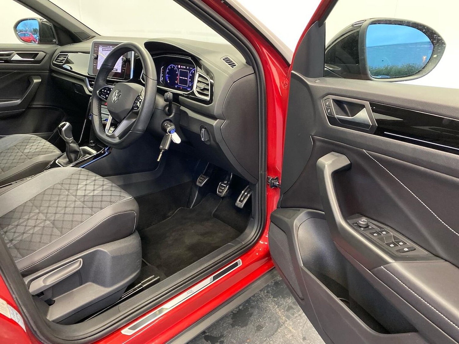 Used Volkswagen T-Roc 2022 for sale - 76906303: Photo 21