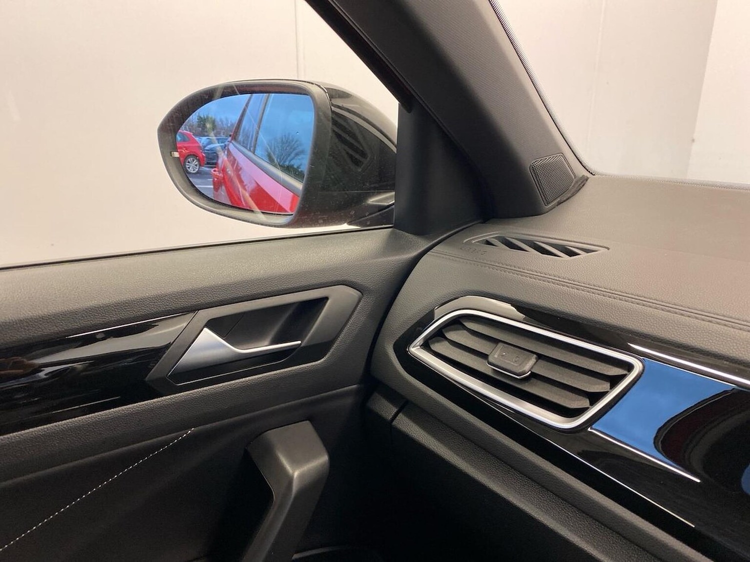 Used Volkswagen T-Roc 2022 for sale - 76906303: Photo 31