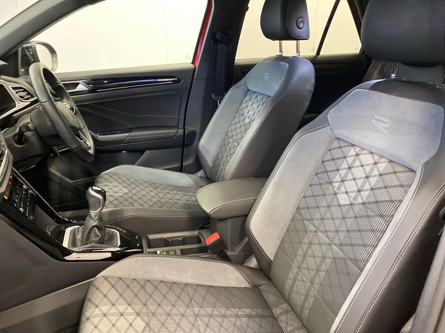 Used Volkswagen T-Roc 2022 for sale - 76906303: Photo 39