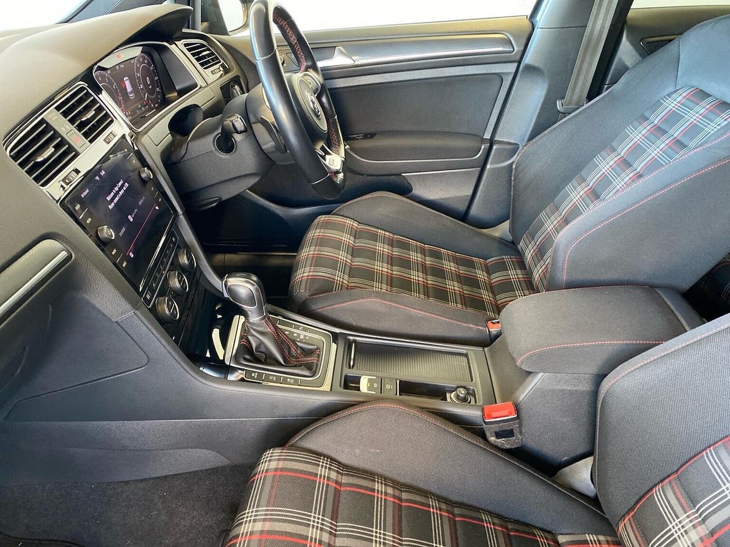 Used Volkswagen Golf 2019 for sale - 78064490: Photo 39