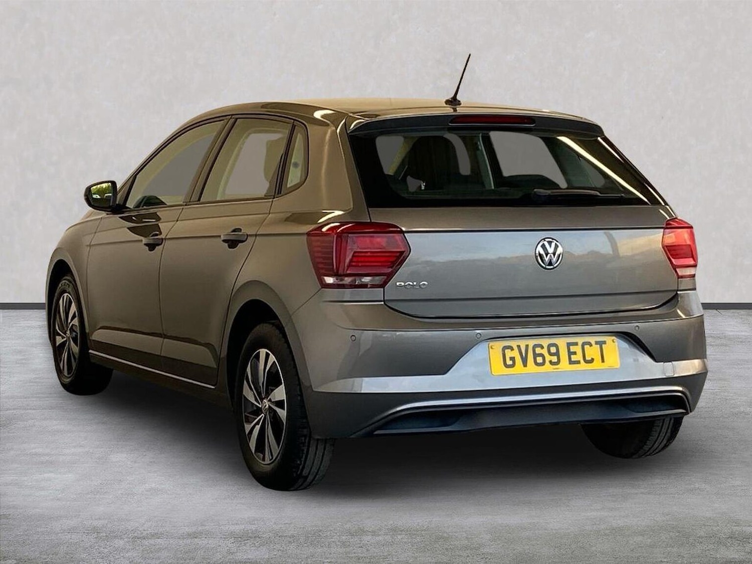 Used Volkswagen Polo 2019 for sale - 76531398: Photo 2