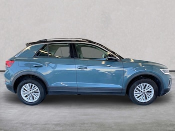 Used Volkswagen T-Roc 2023 for sale - 79083248: Photo