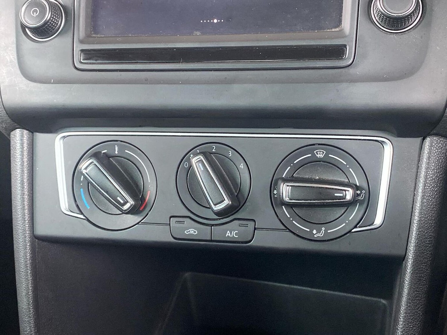 Used Volkswagen Polo 2017 for sale - 76974583: Photo 11