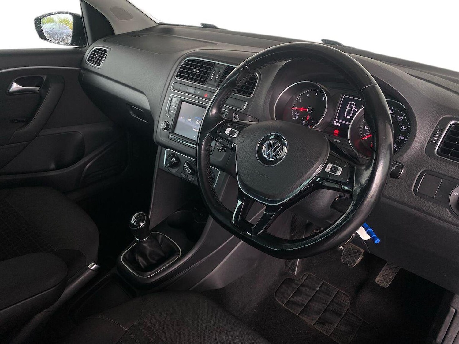 Used Volkswagen Polo 2017 for sale - 76974583: Photo 14