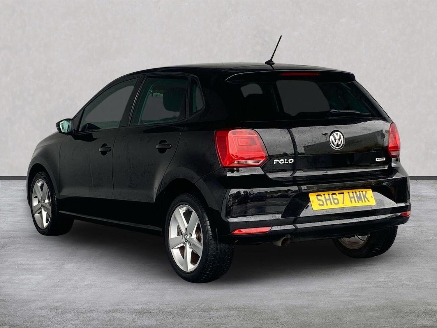 Used Volkswagen Polo 2017 for sale - 76974583: Photo 2