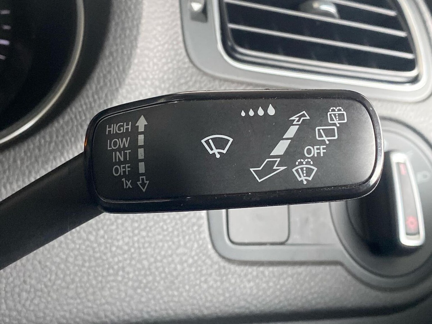 Used Volkswagen Polo 2017 for sale - 76974583: Photo 24