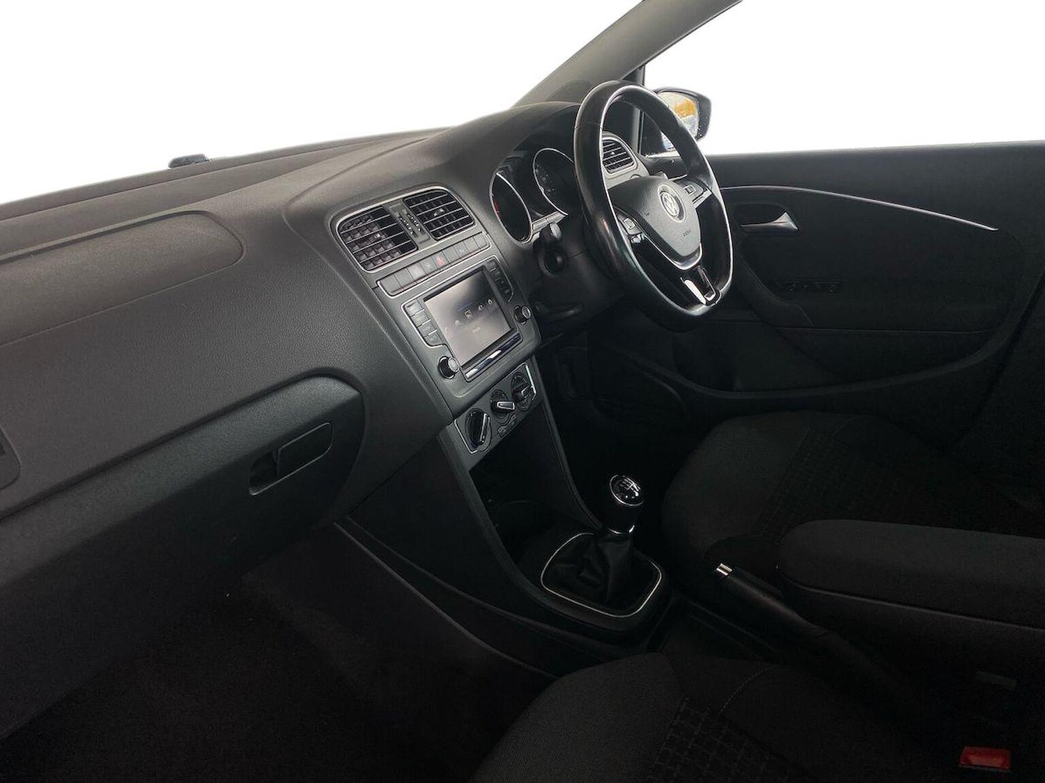 Used Volkswagen Polo 2017 for sale - 76974583: Photo 7