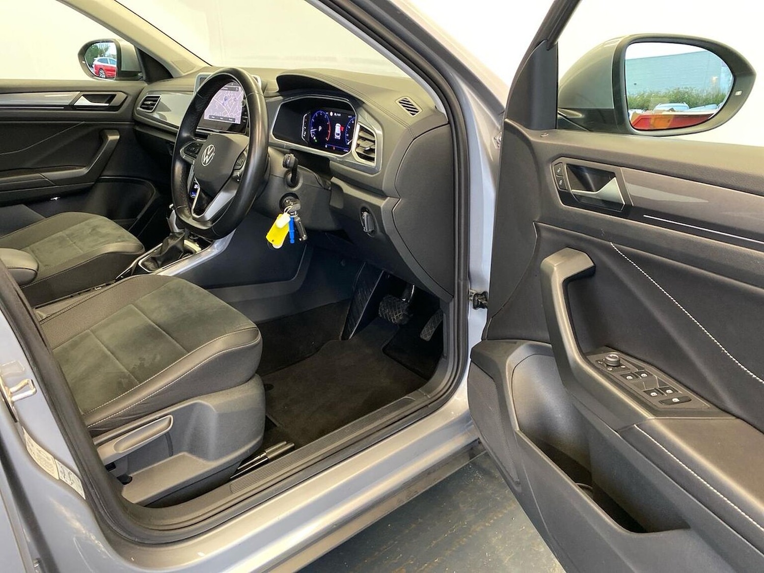 Used Volkswagen T-Roc 2022 for sale - 77721407: Photo 21