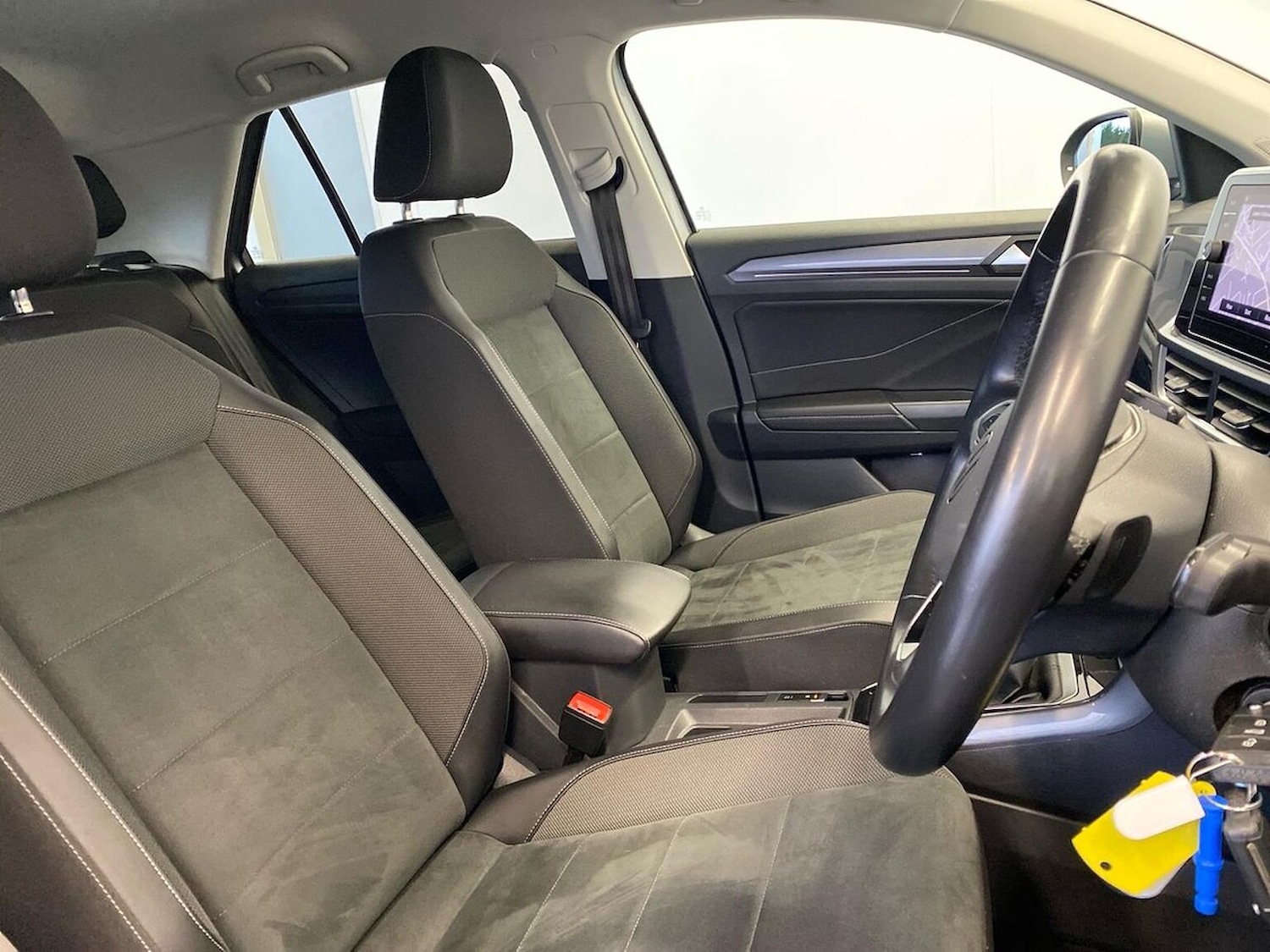 Used Volkswagen T-Roc 2022 for sale - 77721407: Photo 32