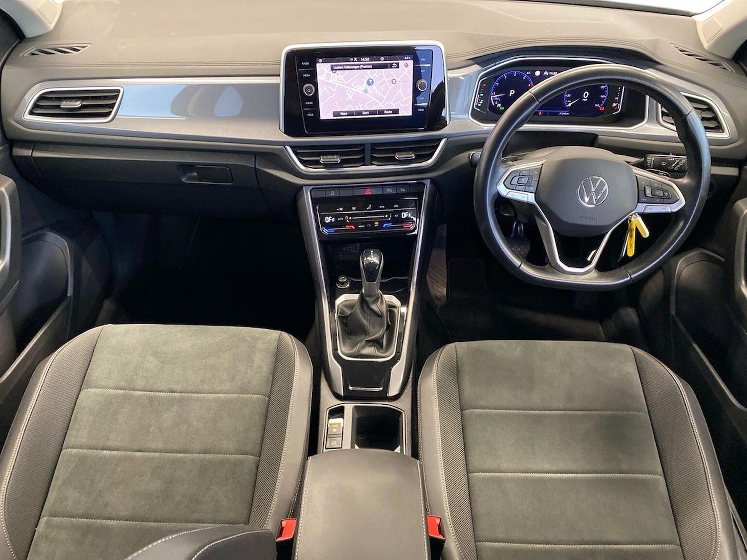 Used Volkswagen T-Roc 2022 for sale - 77721407: Photo 8