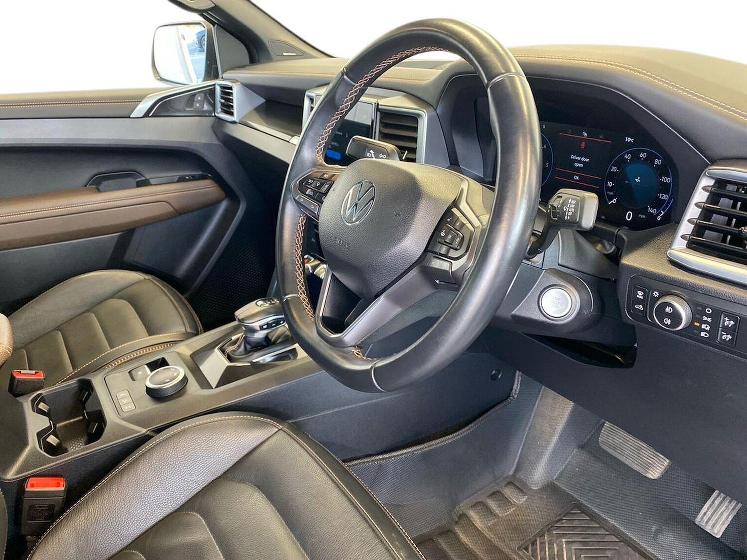 Used Volkswagen Amarok 2024 for sale - 78195164: Photo 15