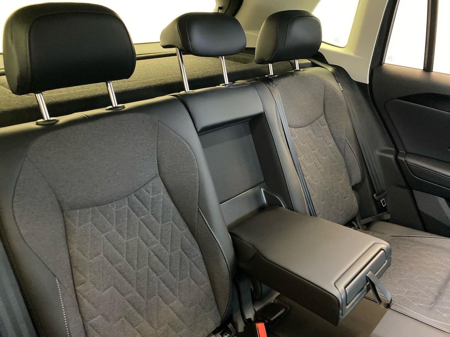 Used Volkswagen Tiguan 2026 for sale - 77980041: Photo 16