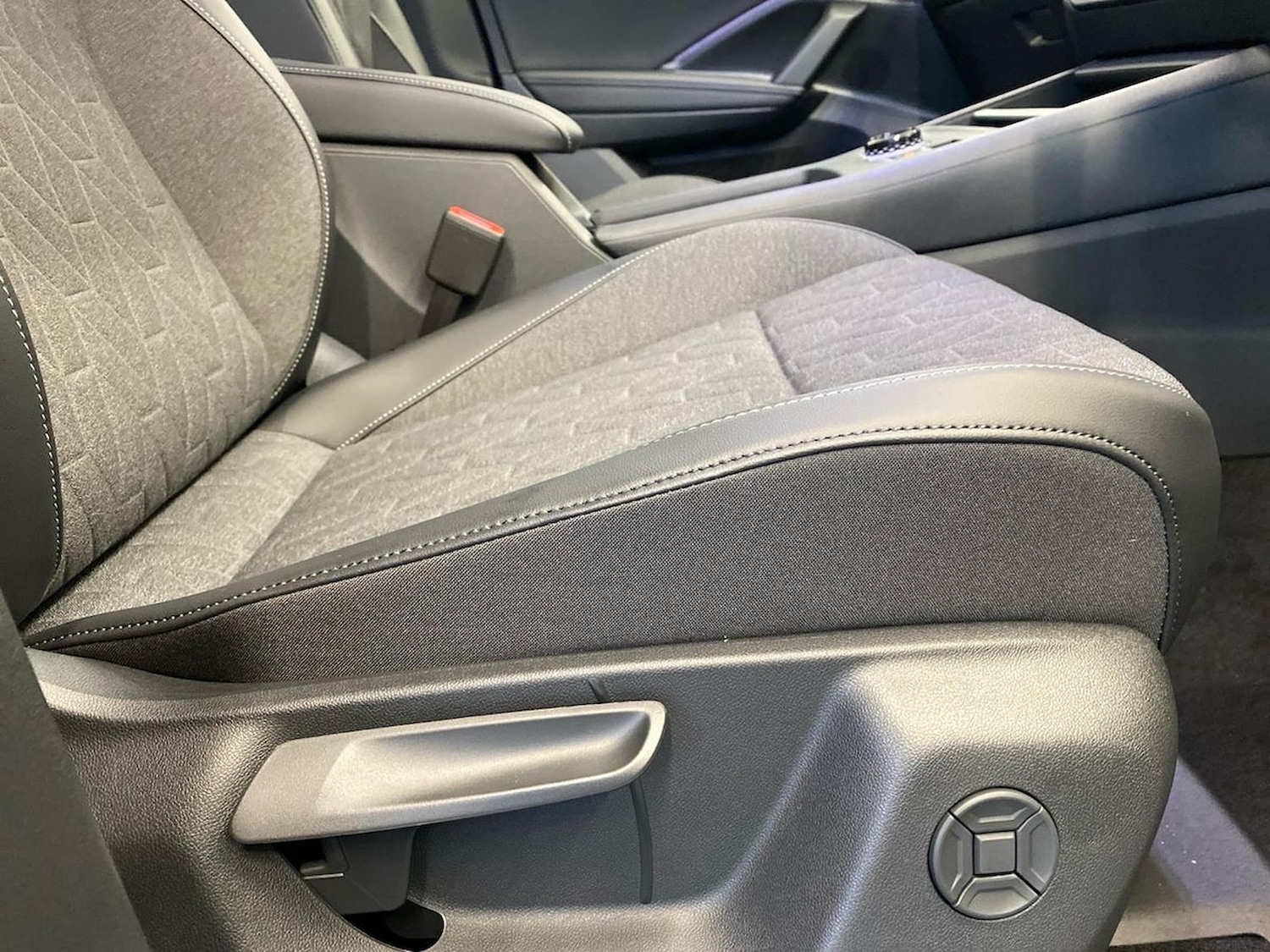 Used Volkswagen Tiguan 2026 for sale - 77980041: Photo 30