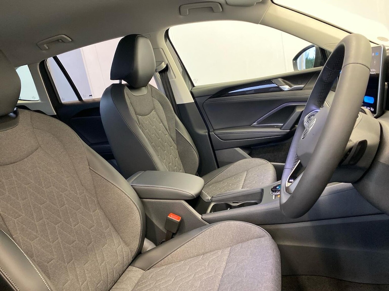 Used Volkswagen Tiguan 2026 for sale - 77980041: Photo 32