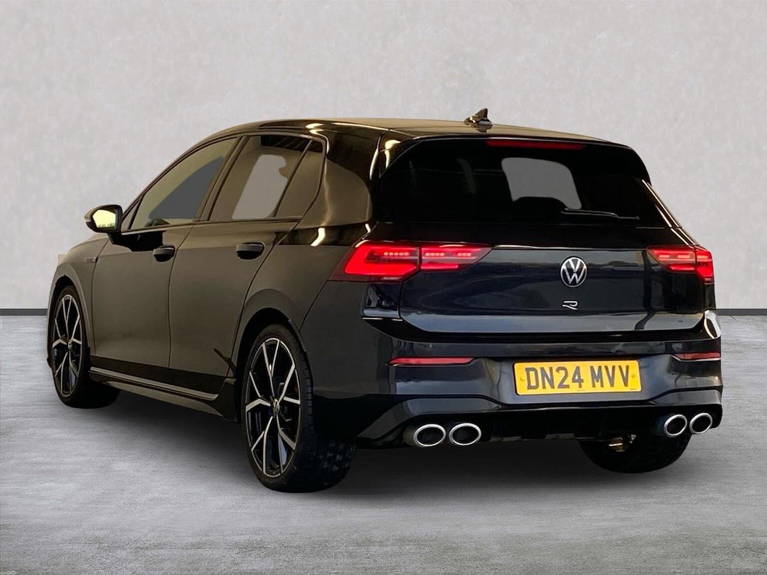 Used Volkswagen Golf 2024 for sale - 76970010: Photo 2