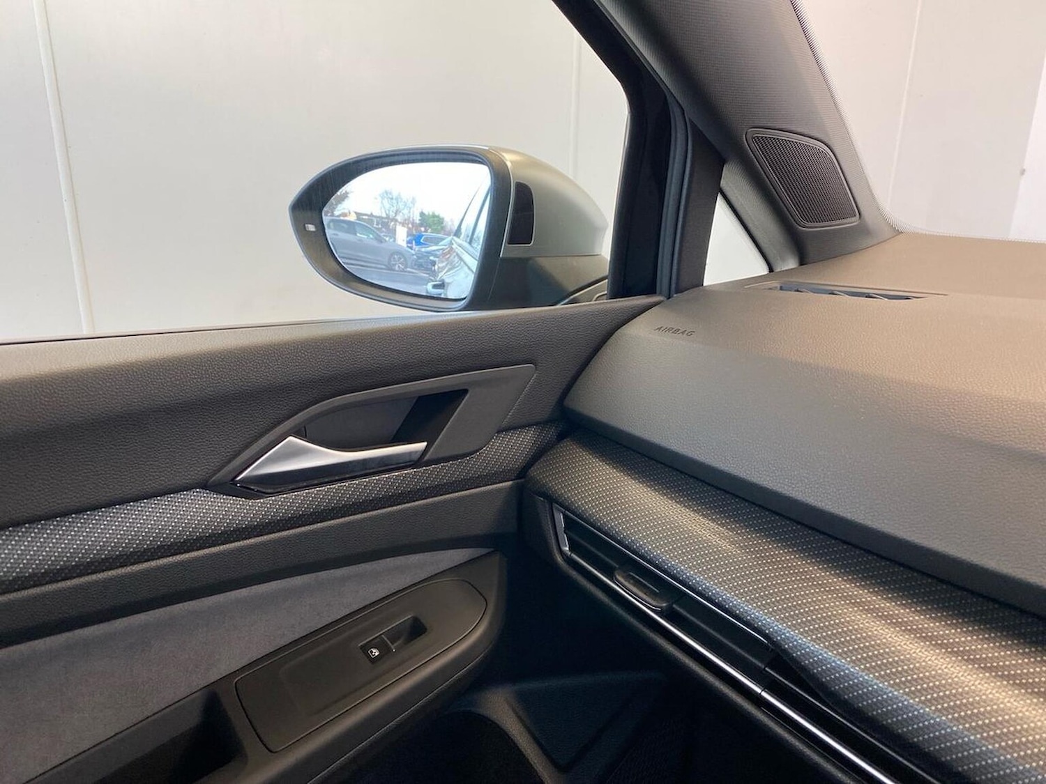 Used Volkswagen Golf 2024 for sale - 76970010: Photo 31