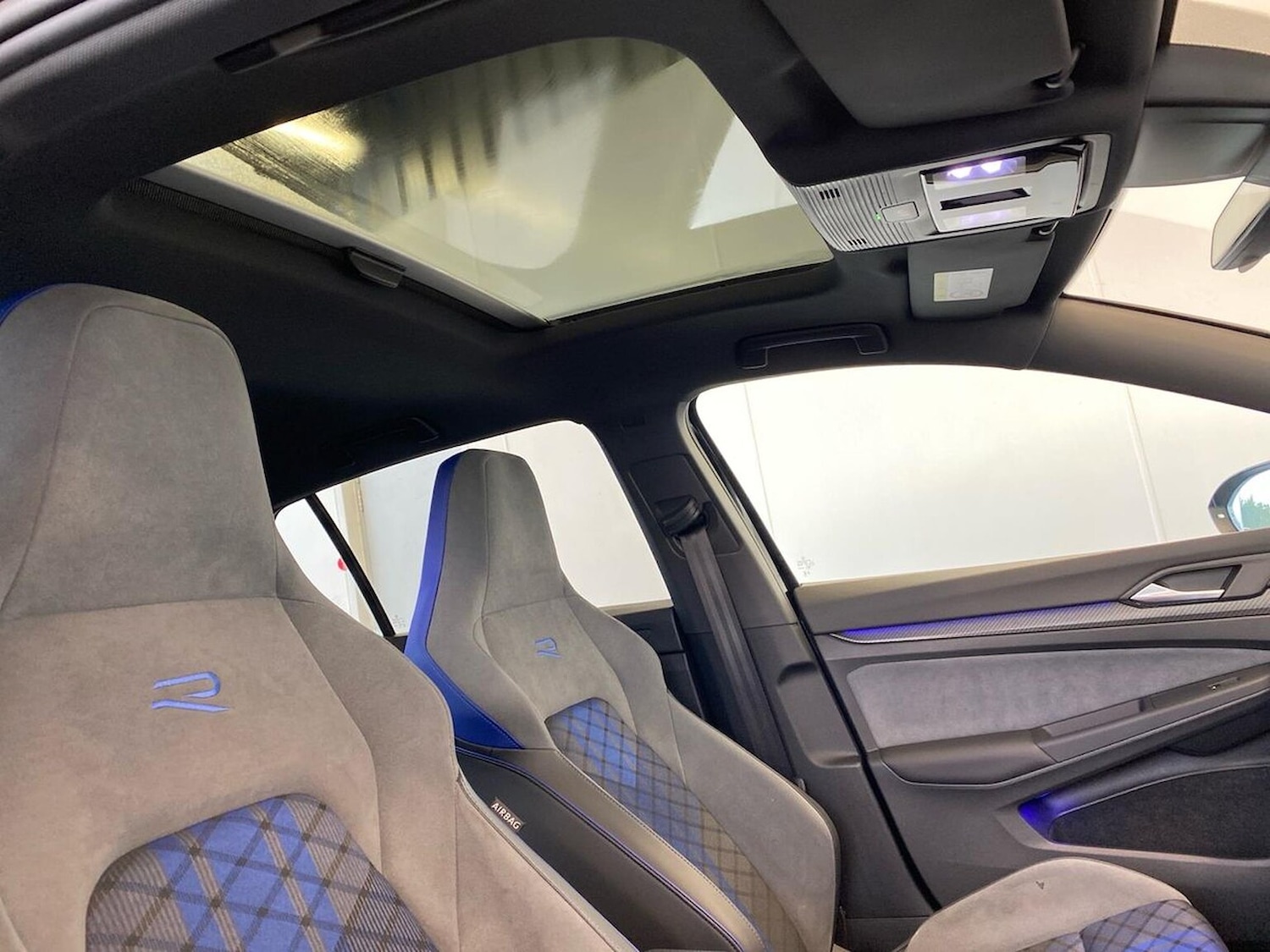 Used Volkswagen Golf 2024 for sale - 76970010: Photo 32